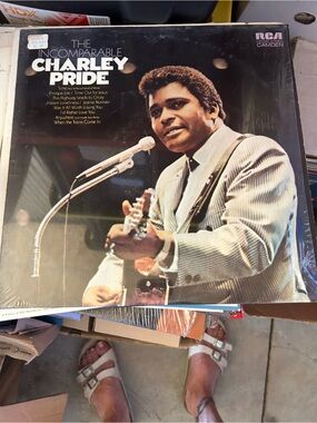 1972 vinyl release of The Incomparable Charley Pride on RCA Camden